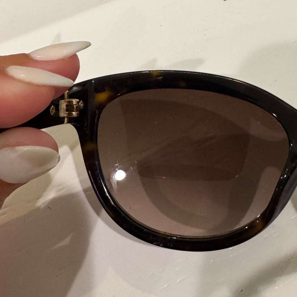 Valentino Brown, Black & Gold Rockstud Tortoise Wayfarer Sunglasses - See Pics! - Picture 10 of 16